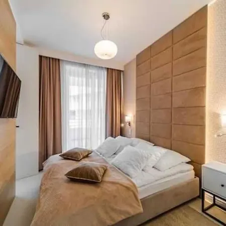 Apartmán ~ Luxury Downtown Haven *