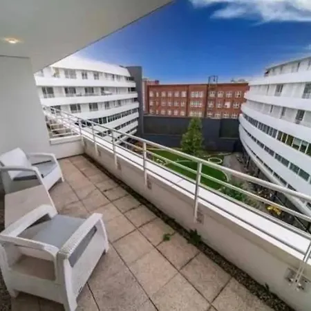~ Luxury Downtown Haven Apartmán Vratislav