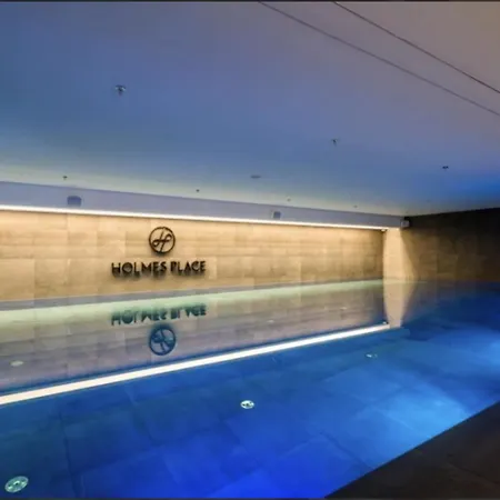 Apartmán ~ Luxury Downtown Haven Vratislav